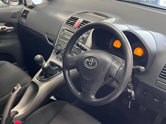 2009 Toyota Corolla - Thumbnail